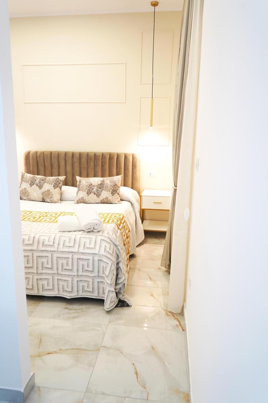 Lifestyle Naples B&B ภายนอก รูปภาพ